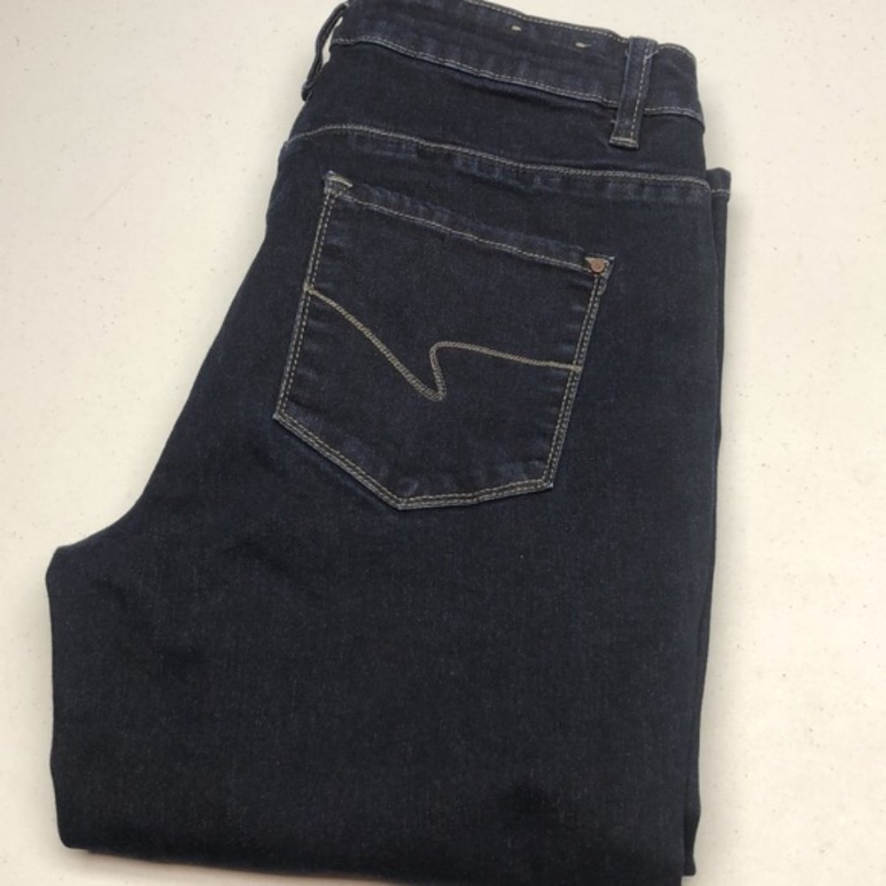LIKE NEW SANTANA DARKWASH SLIM STRAIGHT JEANS 8/29x32 🦋